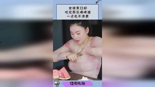 武汉女性吃西瓜视频爆料,揭秘夏日消暑神器背后的故事